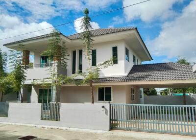 House for Sale in San Phak Wan, Hang Dong.