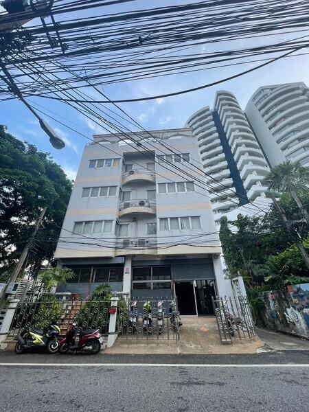 Commercial/Shophouse for Sale in Yan Nawa