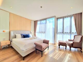 Condo for Rent at Bearing Residence