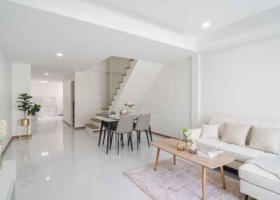 Townhouse for Sale in Fa Ham, Mueang Chiang Mai