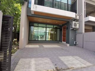 Townhouse for Rent in Mueang Samut Prakan