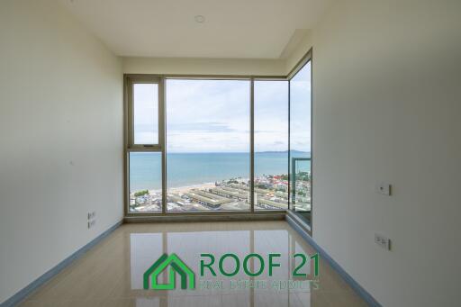 Best Deal! For Sale: The Riviera Jomtien Condo 1 Bedroom 33rd Floor Beach View One of Pattaya / S-0836L