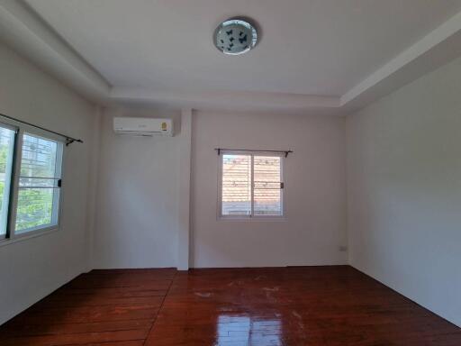 House for Sale in Wat Ket, Mueang Chiang Mai.