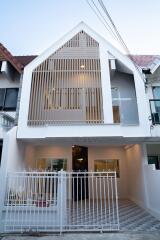 Townhouse for Sale in Mae Hia, Mueang Chiang Mai