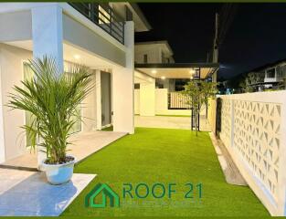 Charming 2-Story Pool Villa House Near Jomtien Beach with Full Amenities - 3 Bedrooms with Garden