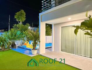 Sales Charming 2-Story Pool Villa with Full Amenities 232 Sqm 3 Bedrooms with Garden Near Jomtien Beach