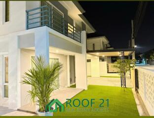 Charming 2-Story Pool Villa House Near Jomtien Beach with Full Amenities - 3 Bedrooms with Garden