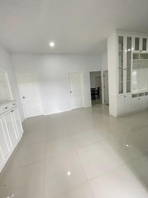 House for Sale in San Kamphaeng , San Kamphaeng.