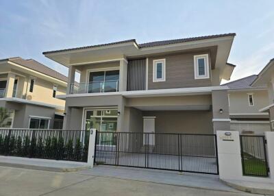 House for Sale in Ton Pao, San Kamphaeng.