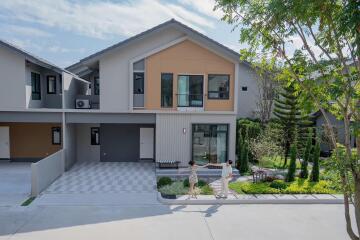 House for Sale in Nong Pa Khrang, Mueang Chiang Mai.