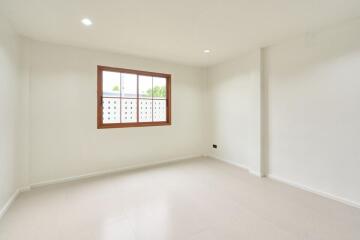 House for Sale in San Na Meng, San Sai.