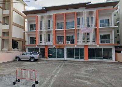 Commercial/Shophouse for Sale in Suthep, Mueang Chiang Mai