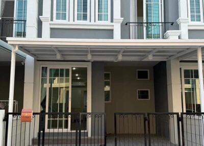 Townhouse for Rent at Golden Town RuamChok