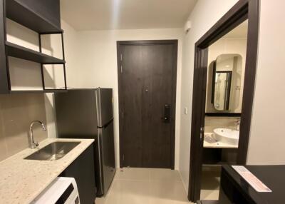 Condo for Rent at XT Huaikhwang