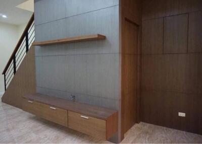 Townhouse for Sale in Suthep, Mueang Chiang Mai