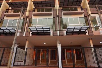 Townhouse for Sale in Suthep, Mueang Chiang Mai