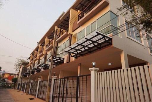 Townhouse for Sale in Suthep, Mueang Chiang Mai