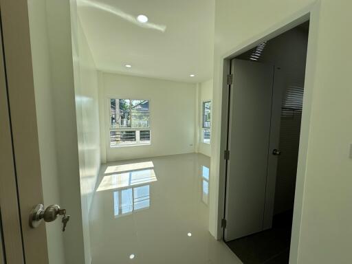 House for Sale in San Sai Luang, San Sai.