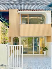 Townhouse for Sale in Chang Phueak,  Mueang Chiang Mai