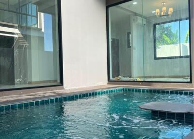 Pool villa for Sale in Chang Phueak, Mueang Chiang Mai.