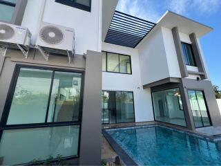 Pool villa for Sale in Chang Phueak, Mueang Chiang Mai.