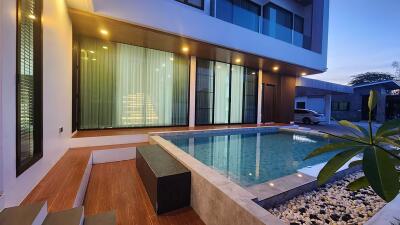 Modern Pool Villa