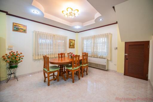 3 Bed House For Rent In North Pattaya - Oasis Park Residence