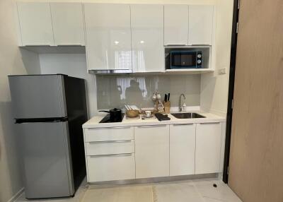 Condo for Rent at Chewathai Residence Asoke