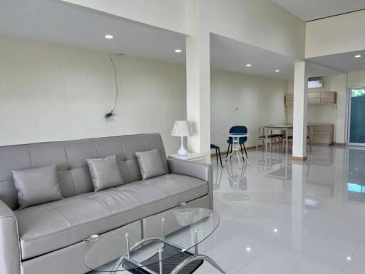 225 ตรม., 3 ห้องนอน, 4 ห้องน้ำ บ้าน ราคา ฿ 2,890,000