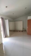 House for Rent in Watthana.