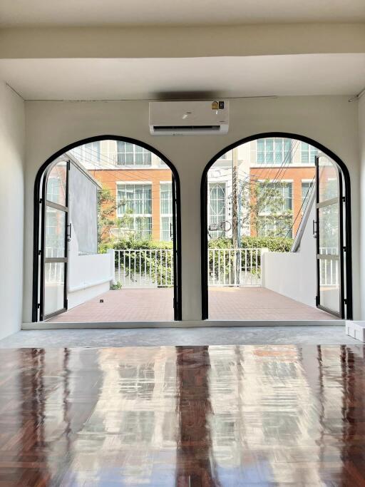 Townhouse for Rent in Khlong Toei