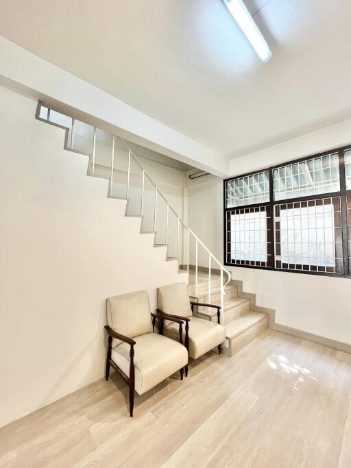 Townhouse for Rent in Khlong Toei