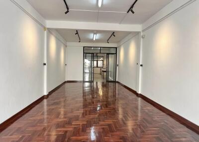 Townhouse for Rent in Khlong Toei