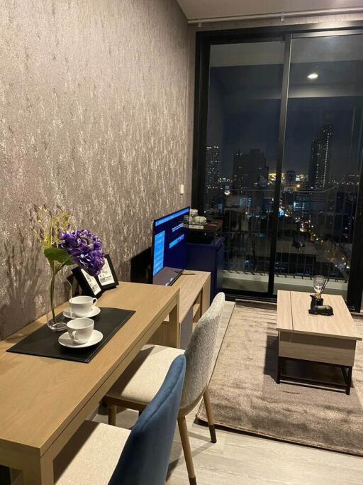 Condo for Rent at XT Ekkamai