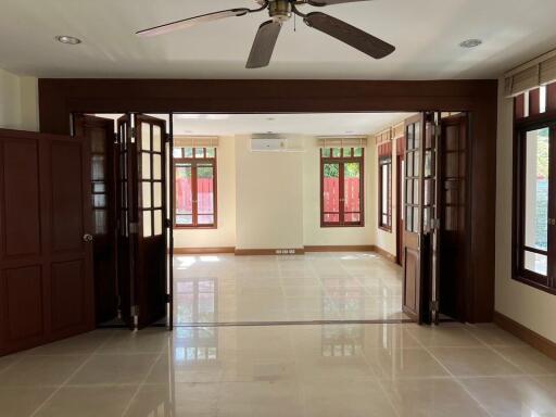 House for Rent in Watthana.