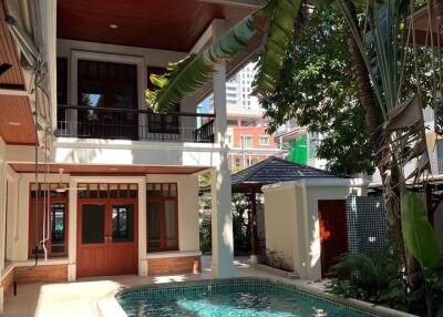 House for Rent in Watthana.