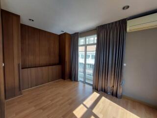 Townhouse for Sale in Sathon