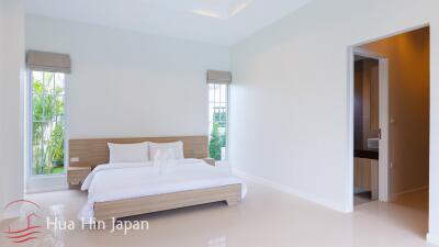 Contemporary 4 Bedroom Pool Villa with Stunning View from Roof Top Terrace for Sale in South of Hua Hin (fully furnished)