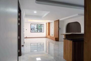 House for Sale in Pa Daet, Mueang Chiang Mai.