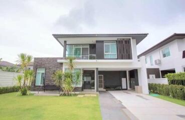 233 ตรม., 4 ห้องนอน, 3 ห้องน้ำ บ้าน ราคา ฿ 11,800,000