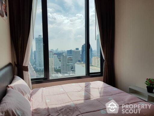 2-BR Condo at The Edge Sukhumvit 23 near MRT Sukhumvit