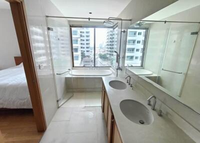 Condo for Rent at The Emporio Place