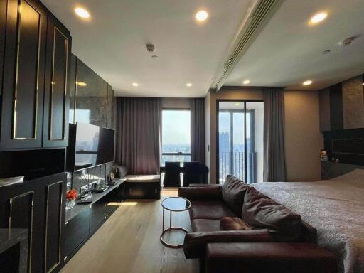 Condo for Rent at Ashton Chula-Silom