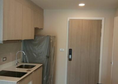 1-BR Condo at Vtara 36 near BTS Thong Lor