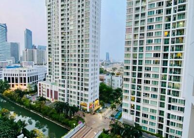 1-BR Condo at T.C. Green Rama 9 near MRT Phra Ram 9 (ID 418472)