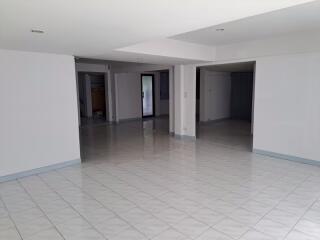 House for Sale in Watthana.