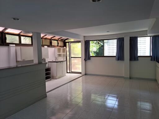 House for Sale in Watthana.