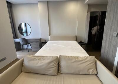 Condo for Rent at Ashton Chula-Silom