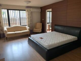 House for Rent in Khlong Toei.