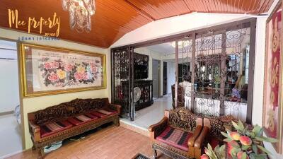 House for Sale in Watthana.